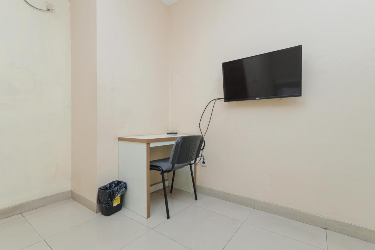Hotel Reddoorz Syariah Near Stasiun Karet Jakarta Exterior foto
