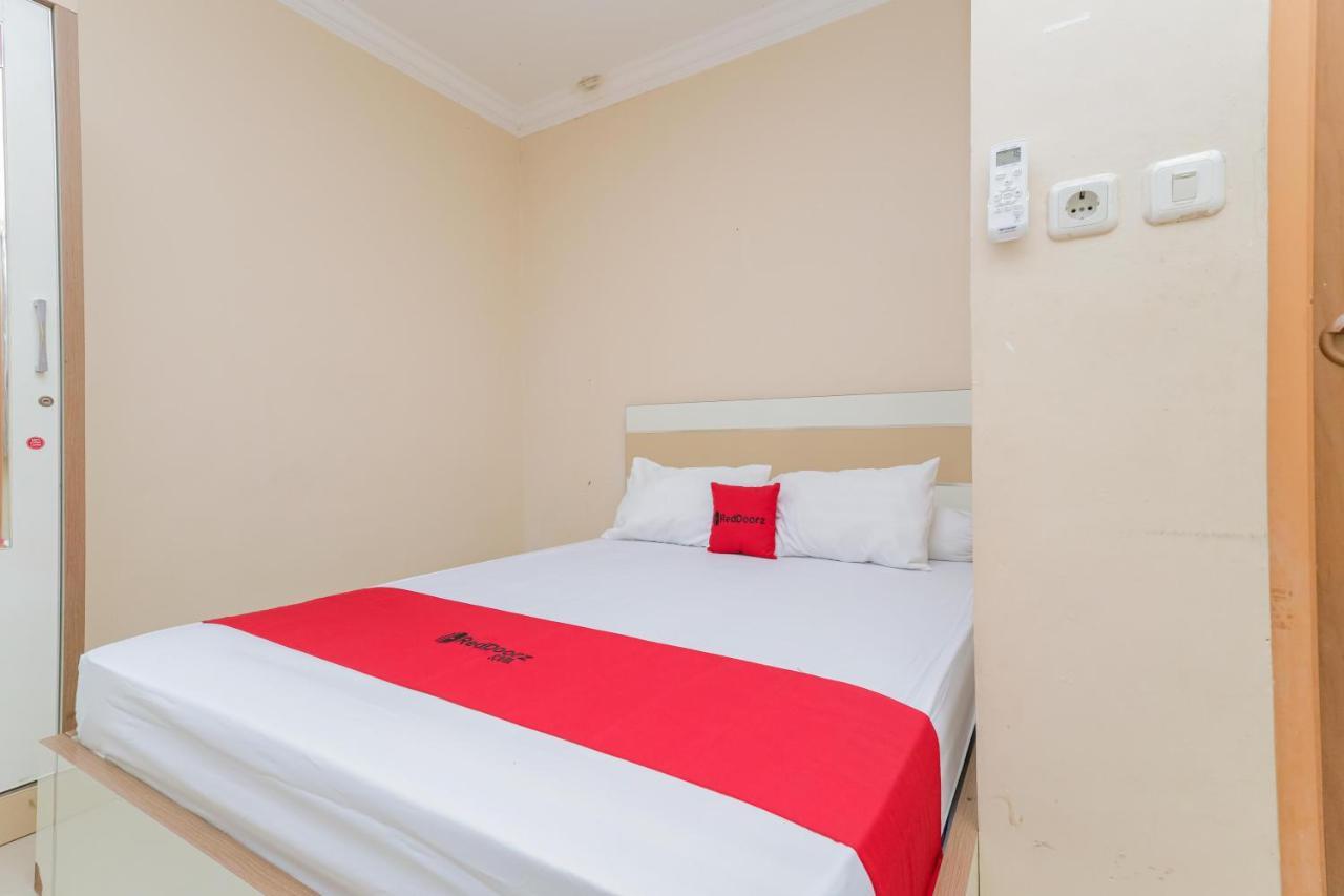 Hotel Reddoorz Syariah Near Stasiun Karet Jakarta Exterior foto