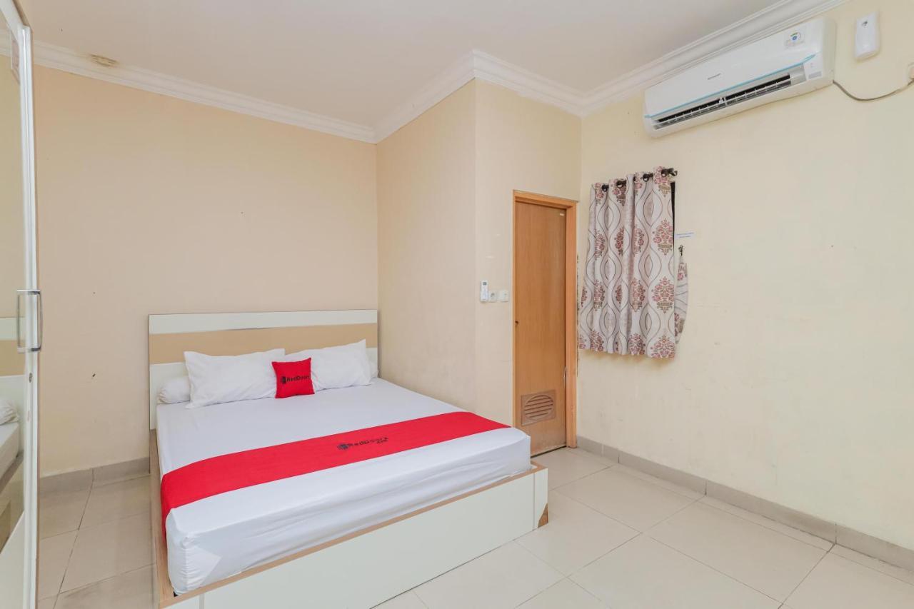 Hotel Reddoorz Syariah Near Stasiun Karet Jakarta Exterior foto